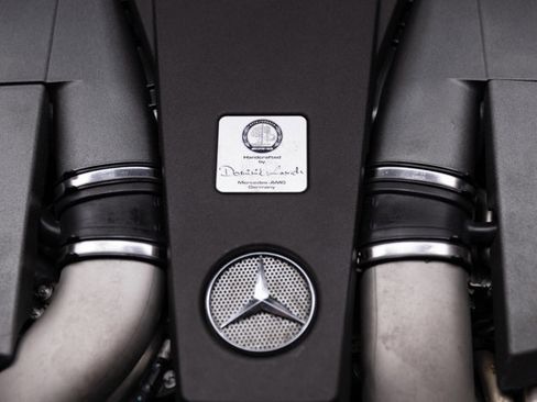 Used 2015 Mercedes-Benz SL 63 AMG w/ Driver Assistance Package image 59