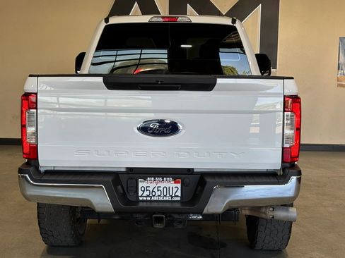 Used 2018 Ford F250 XLT AWD/4WD image 8