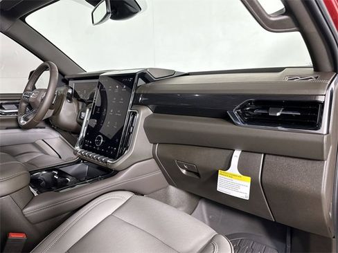 New 2026 GMC Yukon Elevation w/ LPO, Get Active Package image 29