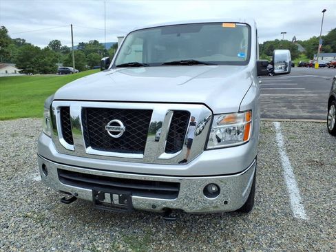 Used 2019 Nissan NV 3500 SL RWD image 4