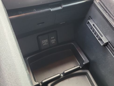 Used 2022 Honda Pilot Sport image 25