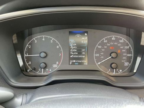 Used 2025 Toyota Corolla LE image 23