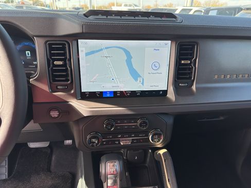 New 2025 Ford Bronco Badlands image 17