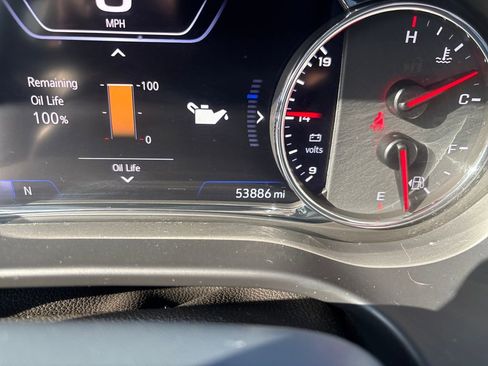 Used 2021 GMC Acadia Denali w/ Denali Technology Package image 17