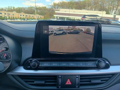 Used 2022 Kia Forte LXS FWD image 21