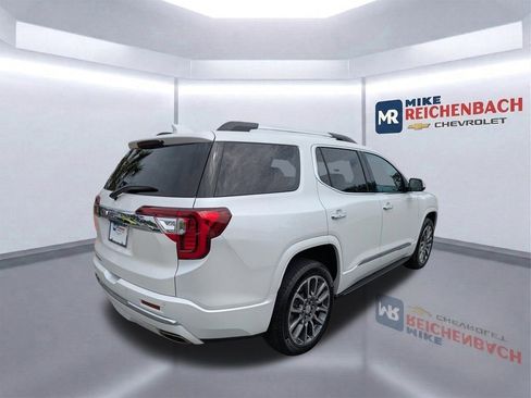 Used 2021 GMC Acadia Denali w/ Denali Technology Package FWD image 4