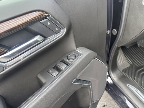 New 2026 GMC Sierra 1500 Elevation image 16