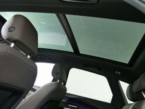 Used 2025 Audi Q5 Premium w/ Convenience Package image 29