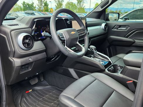Used 2024 Chevrolet Colorado LT w/ LT Convenience Package III AWD/4WD image 7