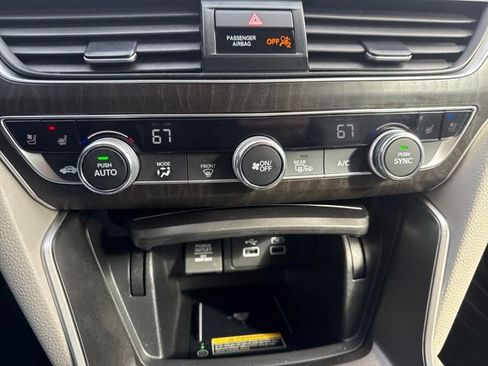 Certified 2022 Honda Accord Touring image 33