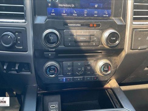 Used 2017 Ford F250 Platinum w/ FX4 Off-Road Package AWD/4WD image 31