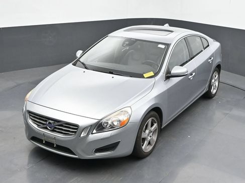 Used 2013 Volvo S60 T5 FWD image 24