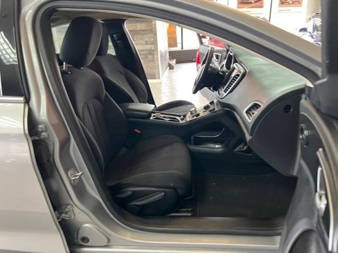 Used 2015 Chrysler 200 Limited w/ Spring Special Group image 24