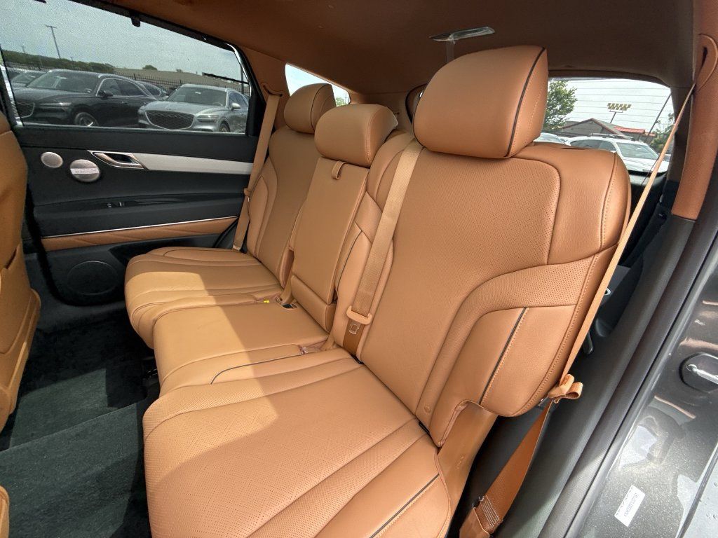 Used 2026 Genesis GV80 2.5T Prestige AWD/4WD image 35