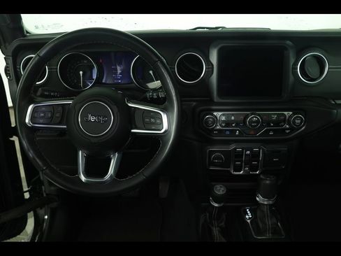 Used 2023 Jeep Wrangler Unlimited Sahara w/ Cold Weather Group AWD/4WD image 15