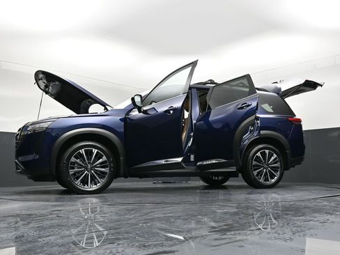 New 2026 Nissan Pathfinder Platinum AWD/4WD image 40