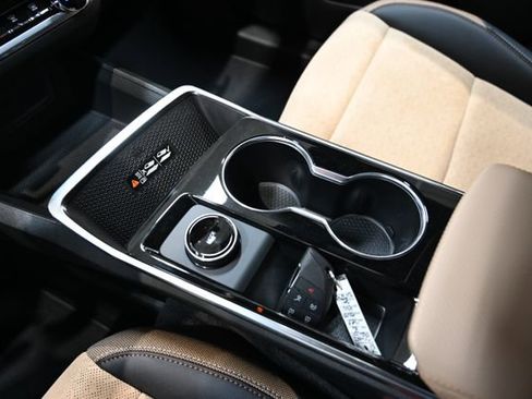 New 2026 Chevrolet Equinox ACTIV w/ Convenience Package III FWD image 3