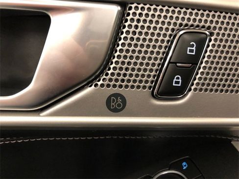 Used 2023 Ford Explorer XLT w/ Equipment Group 202A image 16