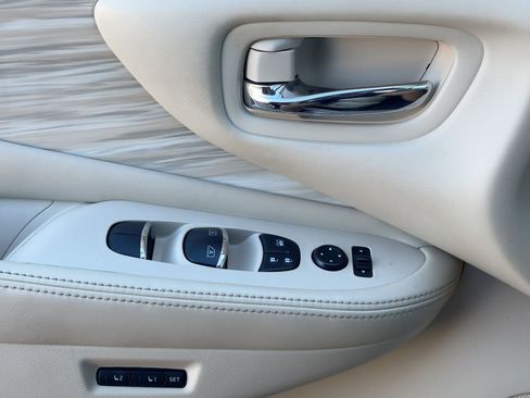 Used 2016 Nissan Murano Platinum w/ Platinum Technology Package image 22