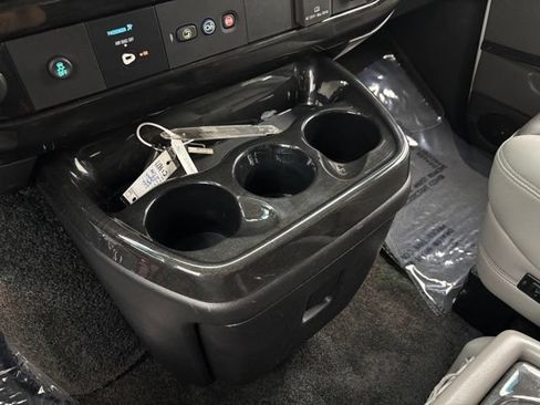 Used 2015 GMC Savana 2500 RWD image 33