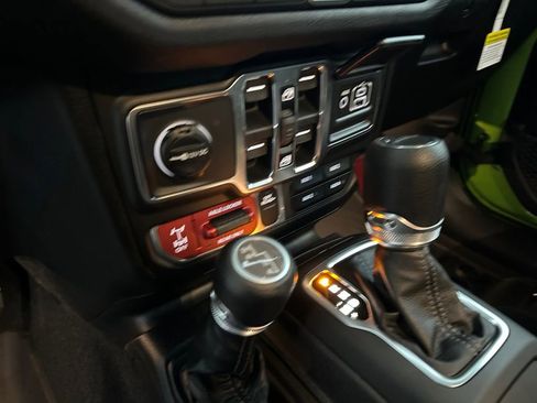 New 2026 Jeep Gladiator Sport AWD/4WD image 21