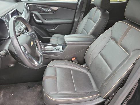 Used 2020 Chevrolet Blazer Premier w/ LPO, Black Grille Bar Package AWD/4WD image 9