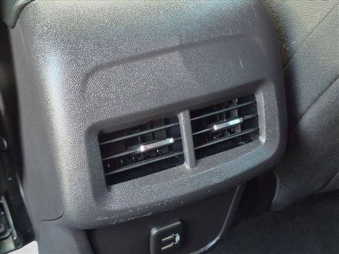 Used 2024 Chevrolet Equinox LT AWD/4WD image 16