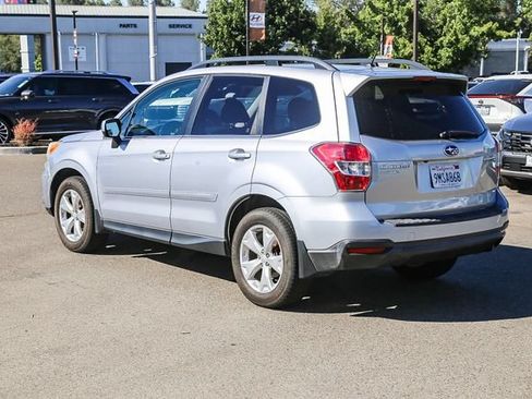 Used 2014 Subaru Forester 2.5i Limited AWD/4WD image 2