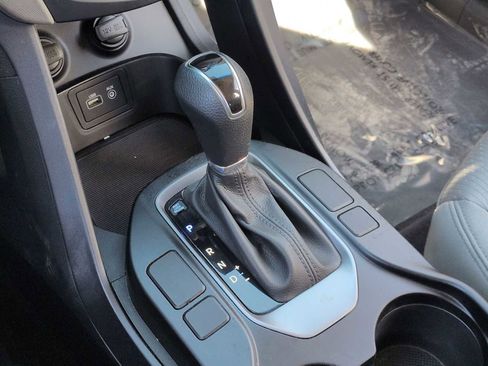 Used 2017 Hyundai Santa Fe Sport image 32