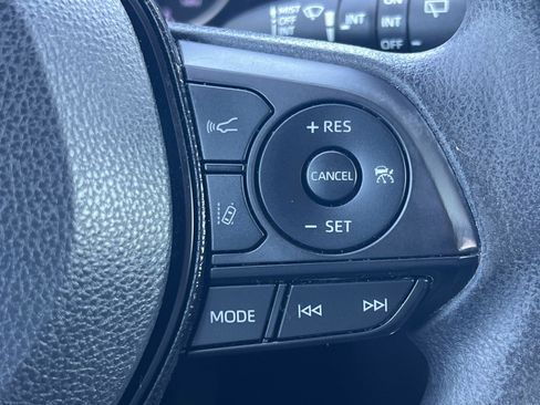 Used 2019 Toyota RAV4 XLE w/ Convenience Package image 10