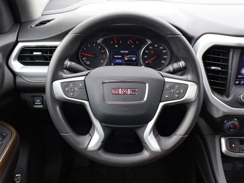 Used 2023 GMC Acadia SLE w/ Driver Convenience Package image 18