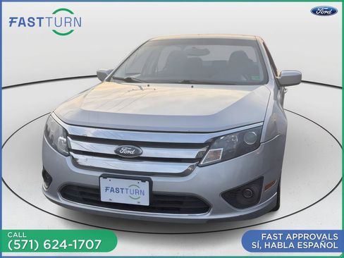 Used 2010 Ford Fusion SE FWD image 2
