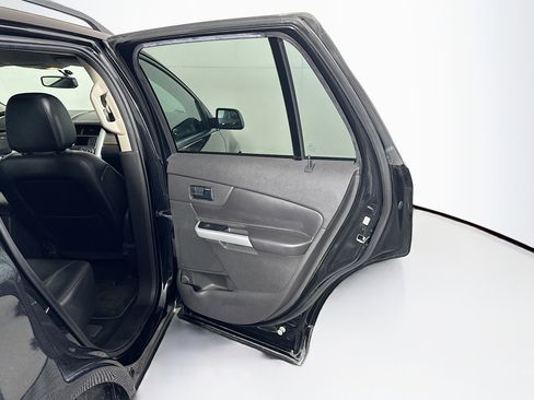 Used 2013 Ford Edge SEL image 28