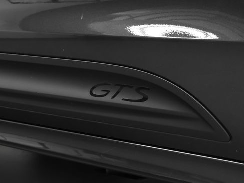 Certified 2024 Porsche Macan GTS w/ Premium Plus Package AWD/4WD image 15