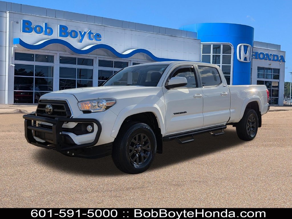 Used 2022 Toyota Tacoma SR5 RWD image 1