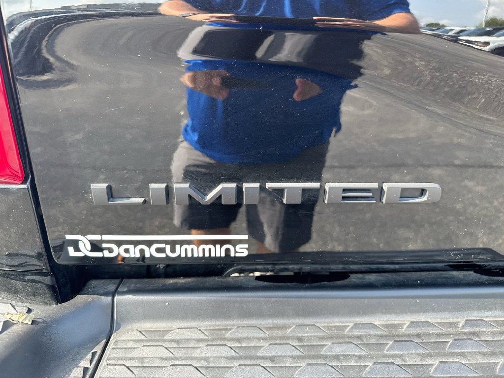 Used 2025 RAM 2500 Limited AWD/4WD image 26