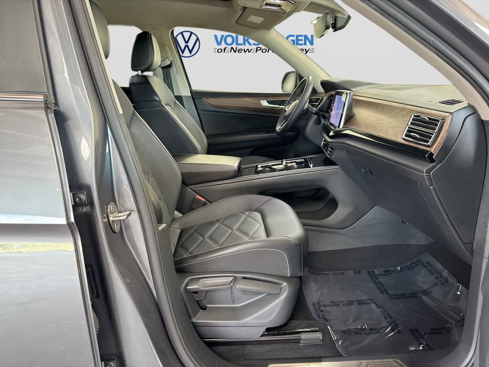 Used 2024 Volkswagen Atlas SE FWD image 27