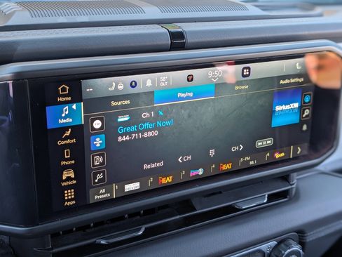 Used 2025 Jeep Wrangler Sahara w/ Safety Group image 27