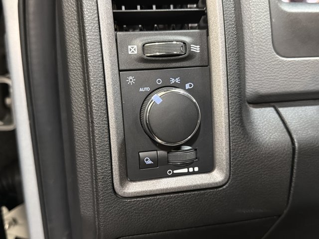 Used 2017 RAM 2500 Tradesman w/ Chrome Appearance Group AWD/4WD image 35