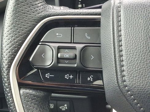 Used 2022 Toyota Tundra Limited w/ Power Package AWD/4WD image 22