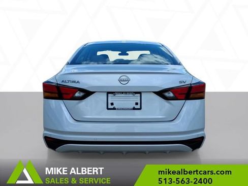 Used 2023 Nissan Altima 2.5 SV FWD image 6