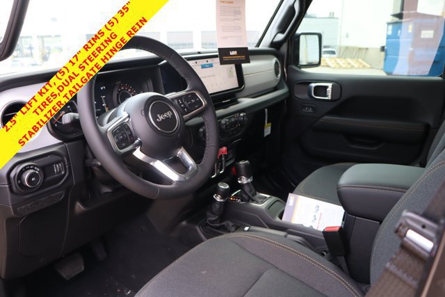 New 2026 Jeep Wrangler Unlimited Sahara w/ Safety Group AWD/4WD image 11