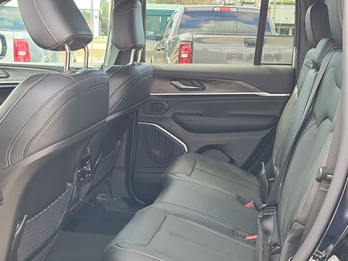 New 2026 Jeep Grand Cherokee Limited image 13