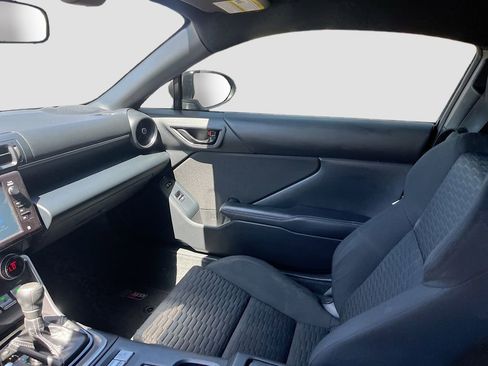 Used 2022 Toyota GR86 RWD image 22
