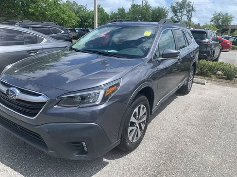 Used 2022 Subaru Outback Premium image 2