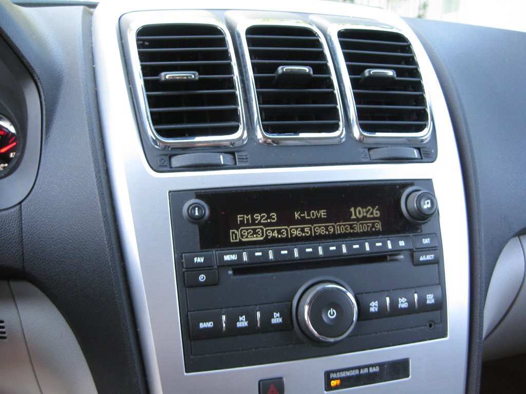 Used 2012 GMC Acadia SLE FWD image 18