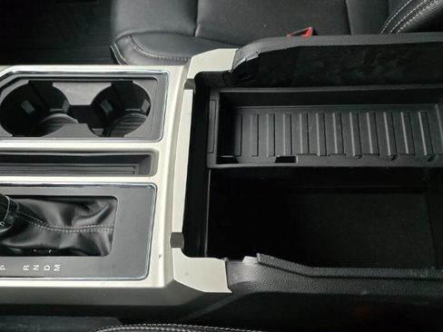 Used 2018 Ford F150 Lariat w/ Equipment Group 502A Luxury image 15