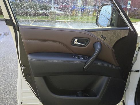 Certified 2024 INFINITI QX80 Premium Select w/ Cargo Package image 10