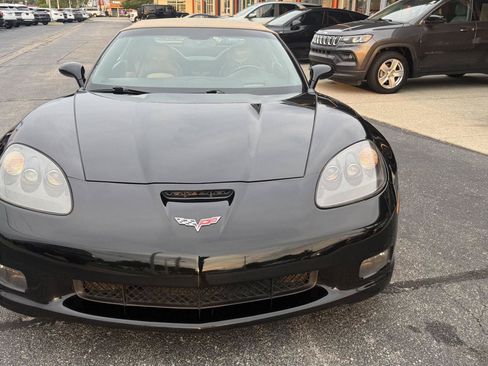 Used 2011 Chevrolet Corvette Grand Sport w/ Preferred Equipment Group RWD image 9