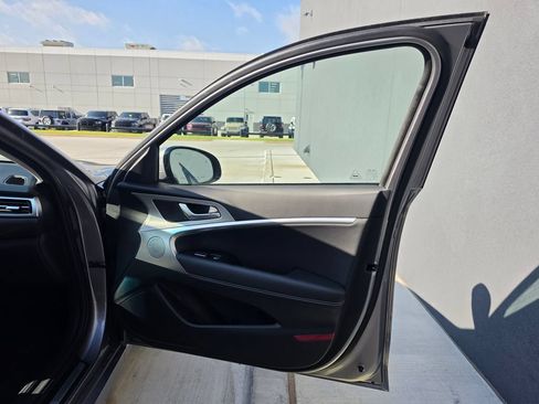 New 2026 Genesis G70 2.5T Prestige AWD/4WD image 18